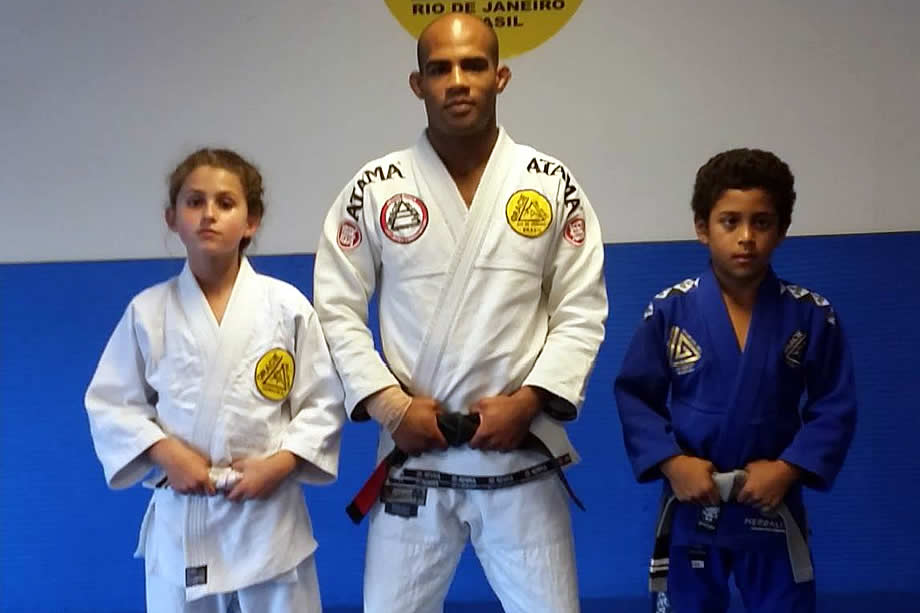 ivan voronoff and brazilian jiu jitsu students kids